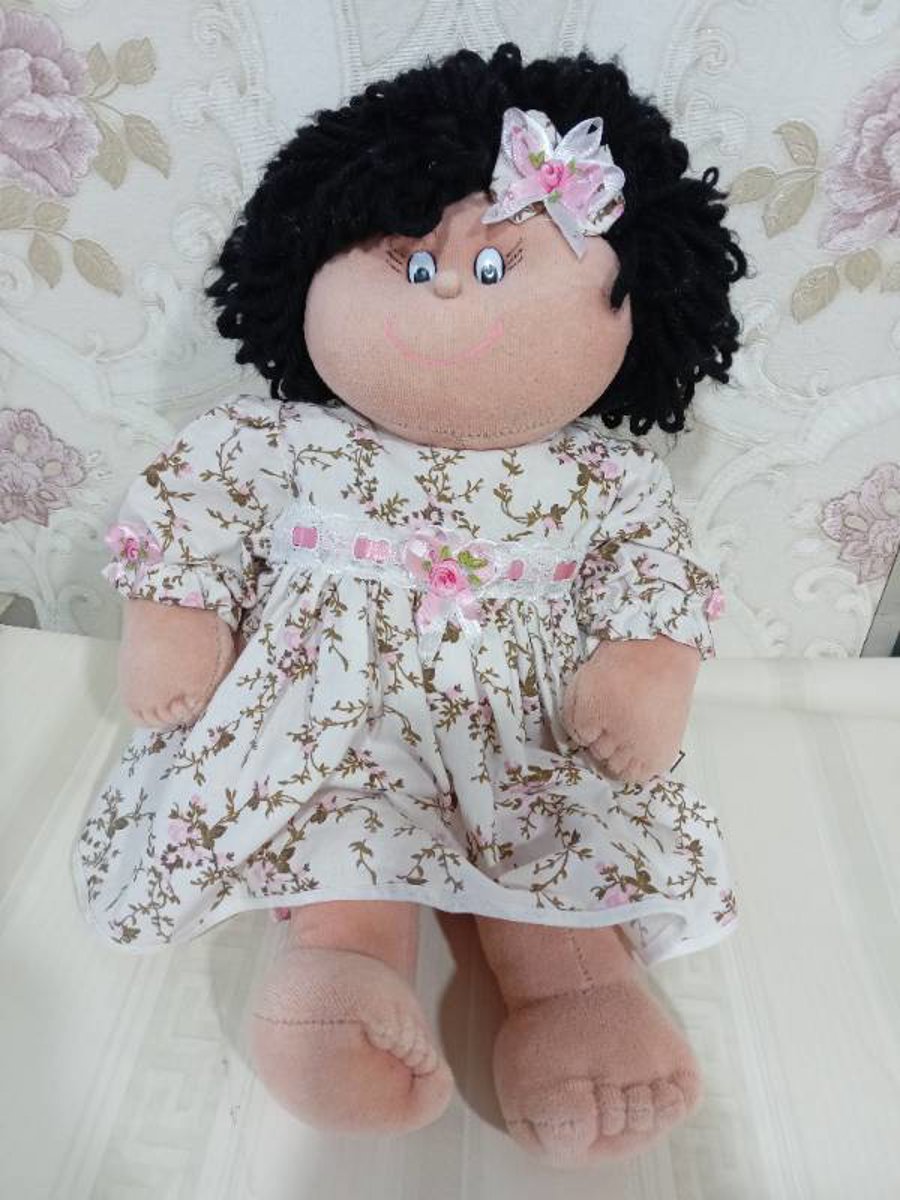Boneca de pano Dora