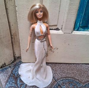 Boneca Barbie diva Platinum Indonésia 
