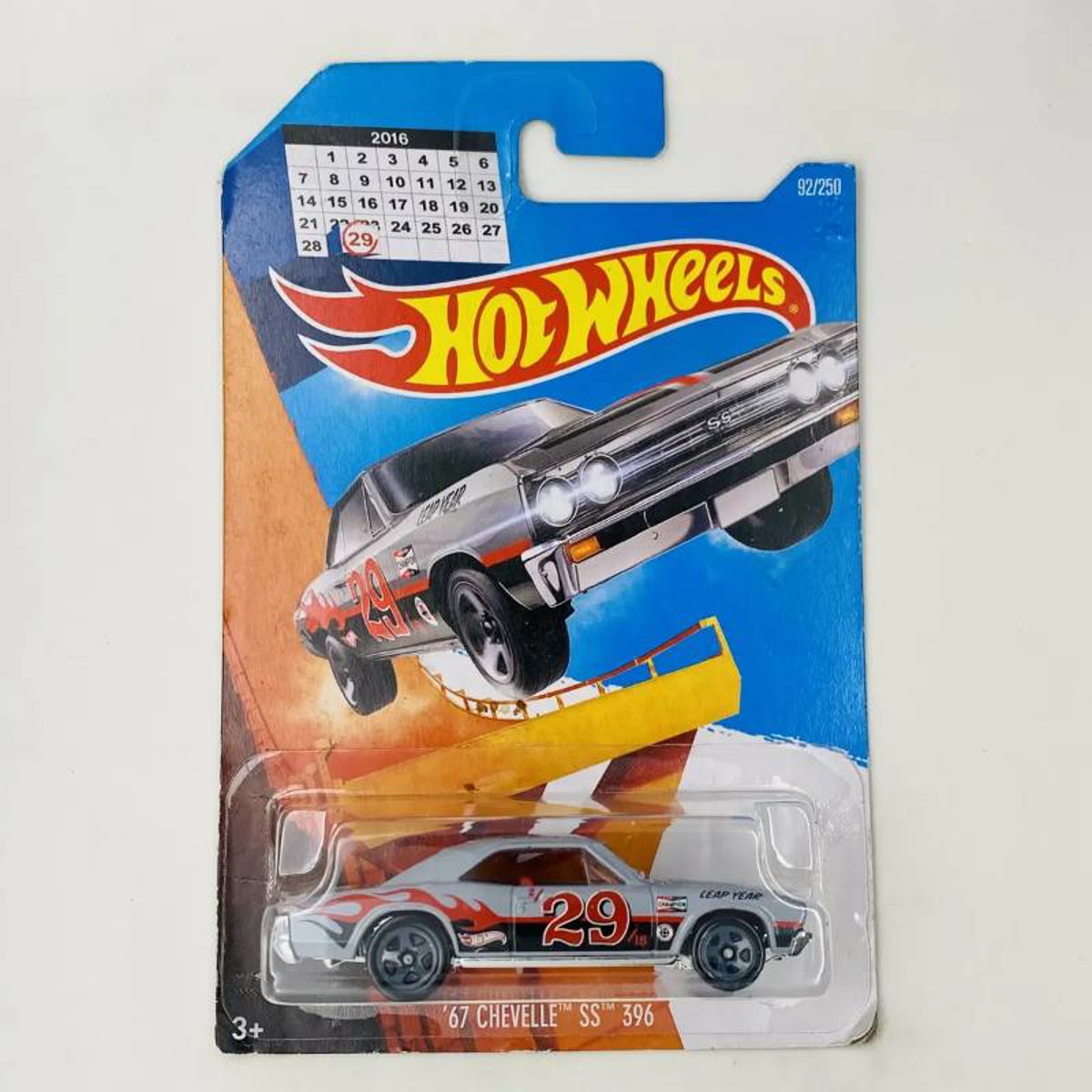 Hot Wheels 2016 67 Chevelle Ss 396 29 Ano Bissesto Cinza