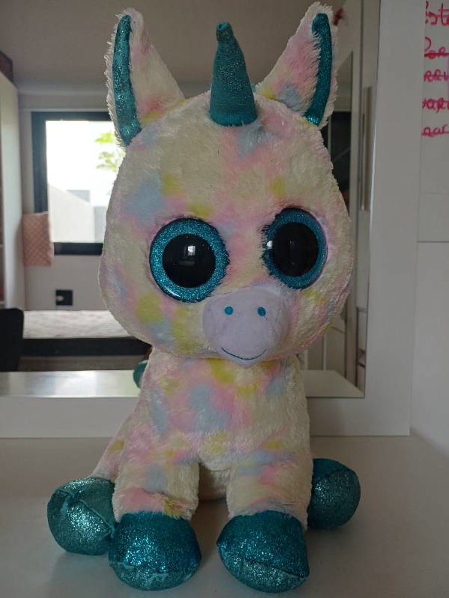 Unicórnio de pelúcia Ty